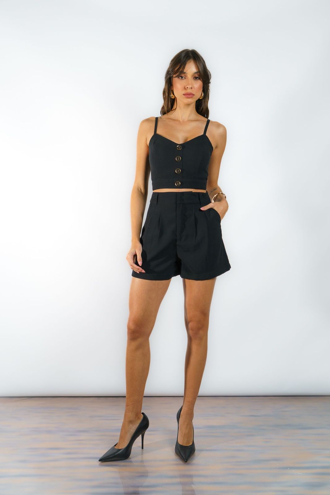 Blusa Cropped Vanessa Alfaiataria Preto