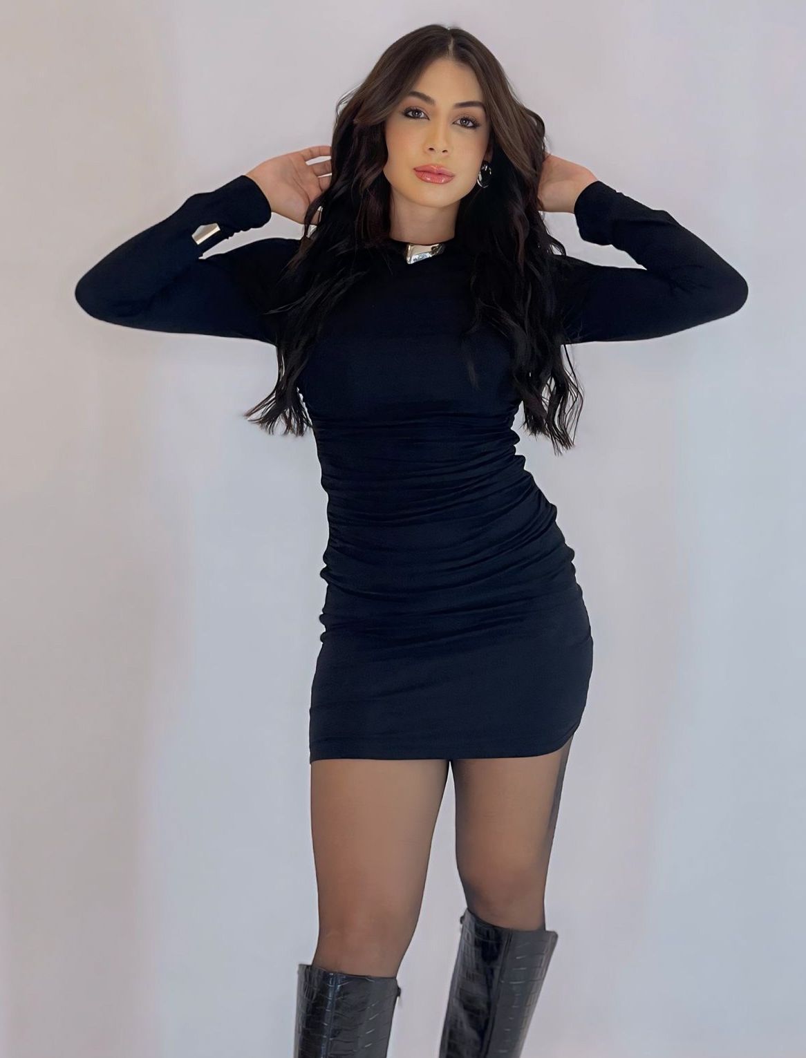 Vestido Curto Drapeado Preto