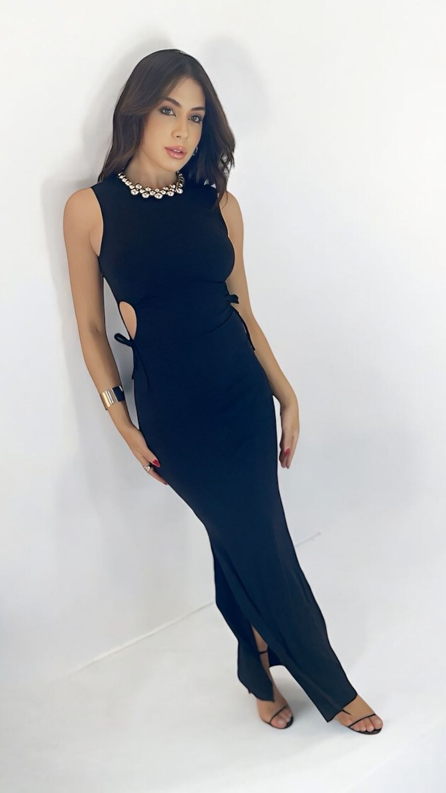 Vestido Longo Recortes Preto